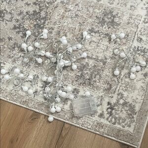 2 White String Lights